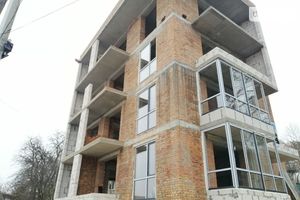 Продается 1-комнатная квартира 54.8 кв. м в Тернополе