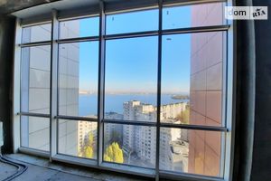 Продается 3-комнатная квартира 168 кв. м в Днепре