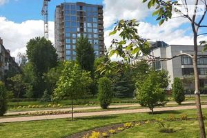 Продается 2-комнатная квартира 71.58 кв. м в Чернигове