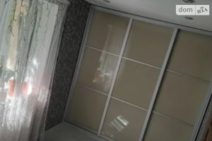Продается 5-комнатная квартира 46 кв. м в Днепре