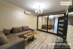 Сдается в аренду 1-комнатная квартира 39 кв. м в Ужгороде