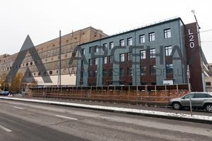 Сдается в аренду помещения свободного назначения 287 кв. м в 4-этажном здании