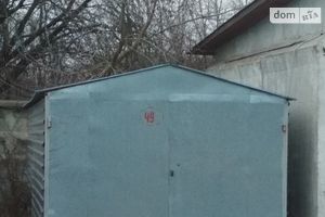 Продається окремий гараж під легкове авто на 17 кв. м