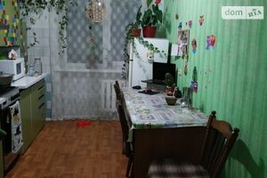 Продается 3-комнатная квартира 67 кв. м в Ровно