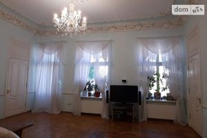 Продается 4-комнатная квартира 131.5 кв. м в Одессе