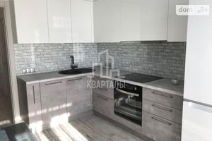 Сдается в аренду 1-комнатная квартира 47 кв. м в Киеве