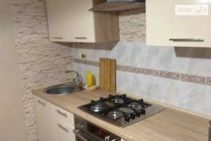 Продается 3-комнатная квартира 65 кв. м в Полтаве