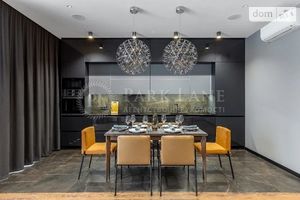 Продается 3-комнатная квартира 107 кв. м в Киеве