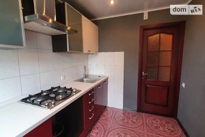 Продається 3-кімнатна квартира 62 кв. м у Кривому Розі