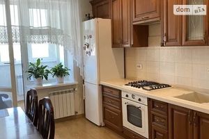 Продається 2-кімнатна квартира 62 кв. м у Одесі