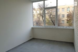 Здається в оренду приміщення вільного призначення 15 кв. м в 7-поверховій будівлі
