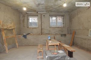 Продається об'єкт сфери послуг 68 кв. м в 7-поверховій будівлі