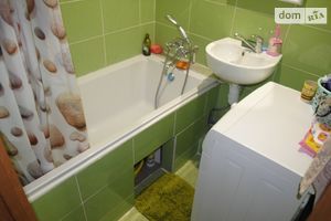 Продається 3-кімнатна квартира 55 кв. м у Хмельницькому
