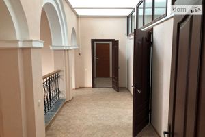Продается офис 390 кв. м в бизнес-центре