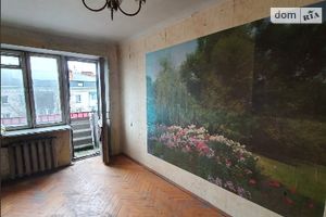 Продается 1-комнатная квартира 27.9 кв. м в Тернополе
