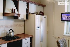 Продается 2-комнатная квартира 63 кв. м в Одессе
