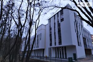 Сдается в аренду объект сферы услуг 3900 кв. м в 4-этажном здании