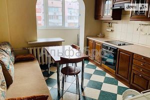 Сдается в аренду 1-комнатная квартира 47 кв. м в Киеве