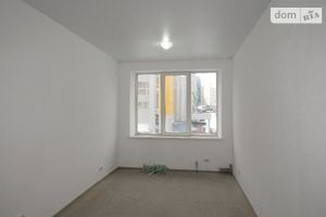 Сдается в аренду офис 170 кв. м в торгово-офисном центре