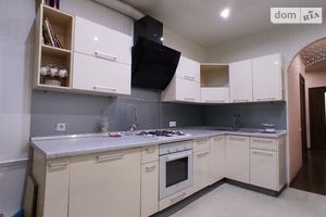Продается 3-комнатная квартира 66 кв. м в Днепре