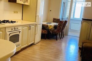 Продается 2-комнатная квартира 90 кв. м в Одессе