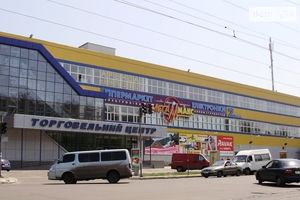 Здається в оренду торгово-офісний центр 100 кв. м в 3-поверховій будівлі