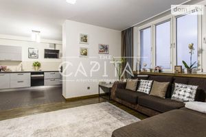 Продается 3-комнатная квартира 107 кв. м в Киеве