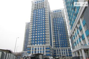 Продається об'єкт сфери послуг 102.5 кв. м в 25-поверховій будівлі