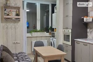 Продается 1-комнатная квартира 38 кв. м в Вышгороде