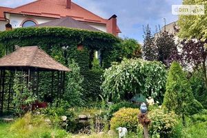 Продается дом на 2 этажа 370 кв. м с мансардой