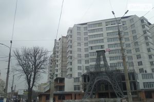Продається приміщення вільного призначення 100 кв. м в 11-поверховій будівлі
