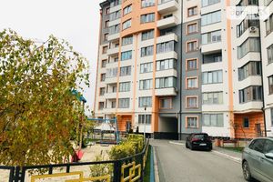 Продается 1-комнатная квартира 52.3 кв. м в Ивано-Франковске