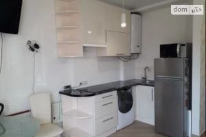 Продається 1-кімнатна квартира 28 кв. м у Києво-Святошинську