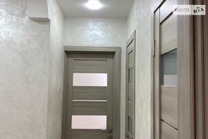 Продається 3-кімнатна квартира 63.5 кв. м у Одесі