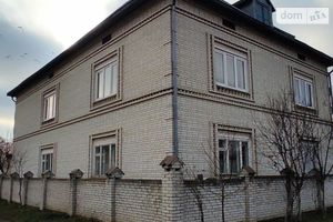 Продається будинок 2 поверховий 375 кв. м з балконом