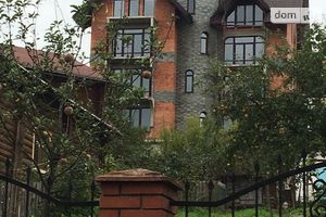 Продается отель, гостиница 1554 кв. м в 6-этажном здании