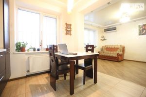 Продается 5-комнатная квартира 120 кв. м в Днепре