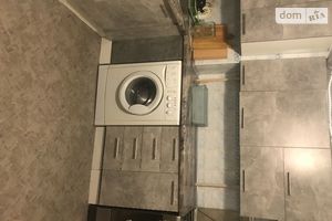 Продається 2-кімнатна квартира 54 кв. м у Кривому Розі
