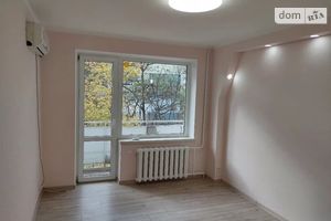 Продается 3-комнатная квартира 64 кв. м в Днепре