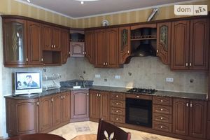 Сдается в аренду 4-комнатная квартира 130 кв. м в Николаеве