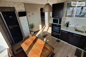 Продається 5-кімнатна квартира 137 кв. м у Хмельницькому