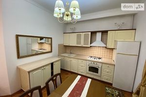 Сдается в аренду 3-комнатная квартира 125 кв. м в Николаеве