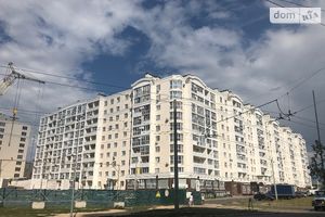 Продається 2-кімнатна квартира 66.64 кв. м у Чернігові