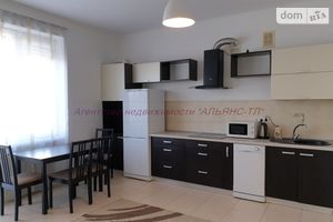 Продается 2-комнатная квартира 70 кв. м в Ужгороде