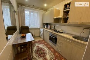 Продается 3-комнатная квартира 64 кв. м в Кропивницком