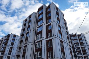 Продается 1-комнатная квартира 38 кв. м в Ивано-Франковске