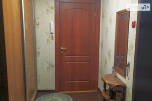 Продається 3-кімнатна квартира 63 кв. м у Кривому Розі