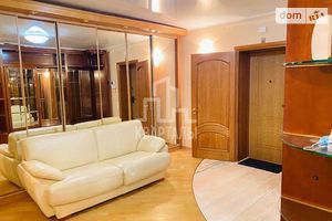 Сдается в аренду 3-комнатная квартира 130 кв. м в Киеве