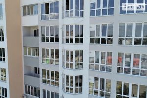 Продається 3-кімнатна квартира 124.3 кв. м у Чернігові