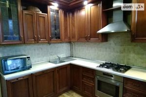 Продается 2-комнатная квартира 58 кв. м в Днепре